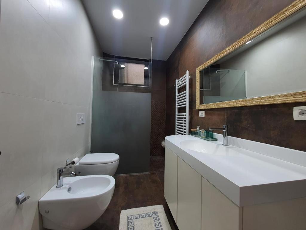 Noemi Apartment Tirana Eksteriør billede