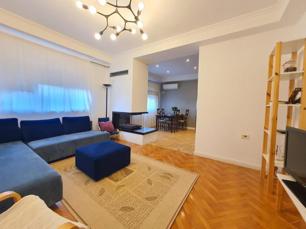 Noemi Apartment Tirana Eksteriør billede