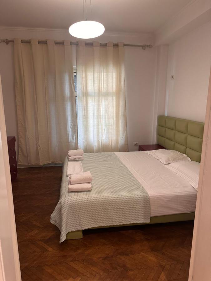 Noemi Apartment Tirana Eksteriør billede